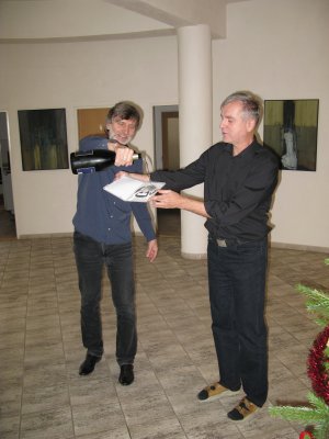 Politou krabiku samozejm nikomu nedodme, ale ulome ji do archivu